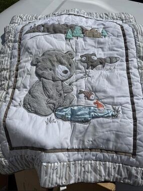 Plush Bear & Pond Quilted Baby Blanket - Gray/White